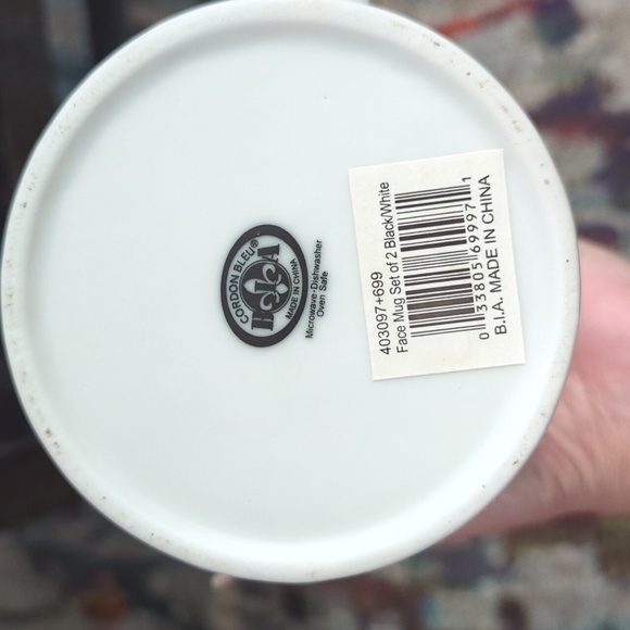 Cordon Bleu Ceramic Face Mugs with Open Mouth Cookie Holder Set of 2 - Picture 4 of 6